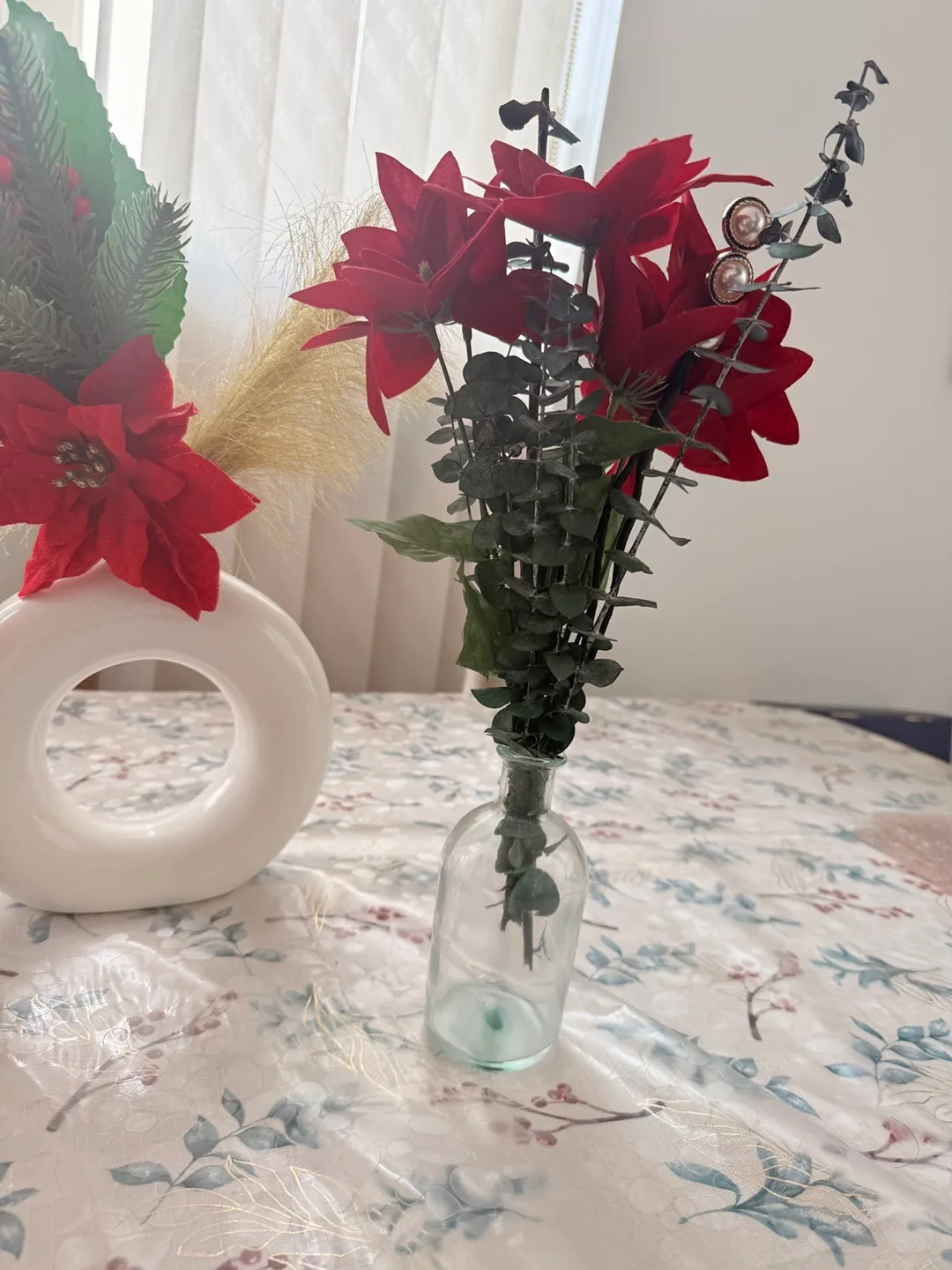 Flower Arrangement in Vases thumbnail
