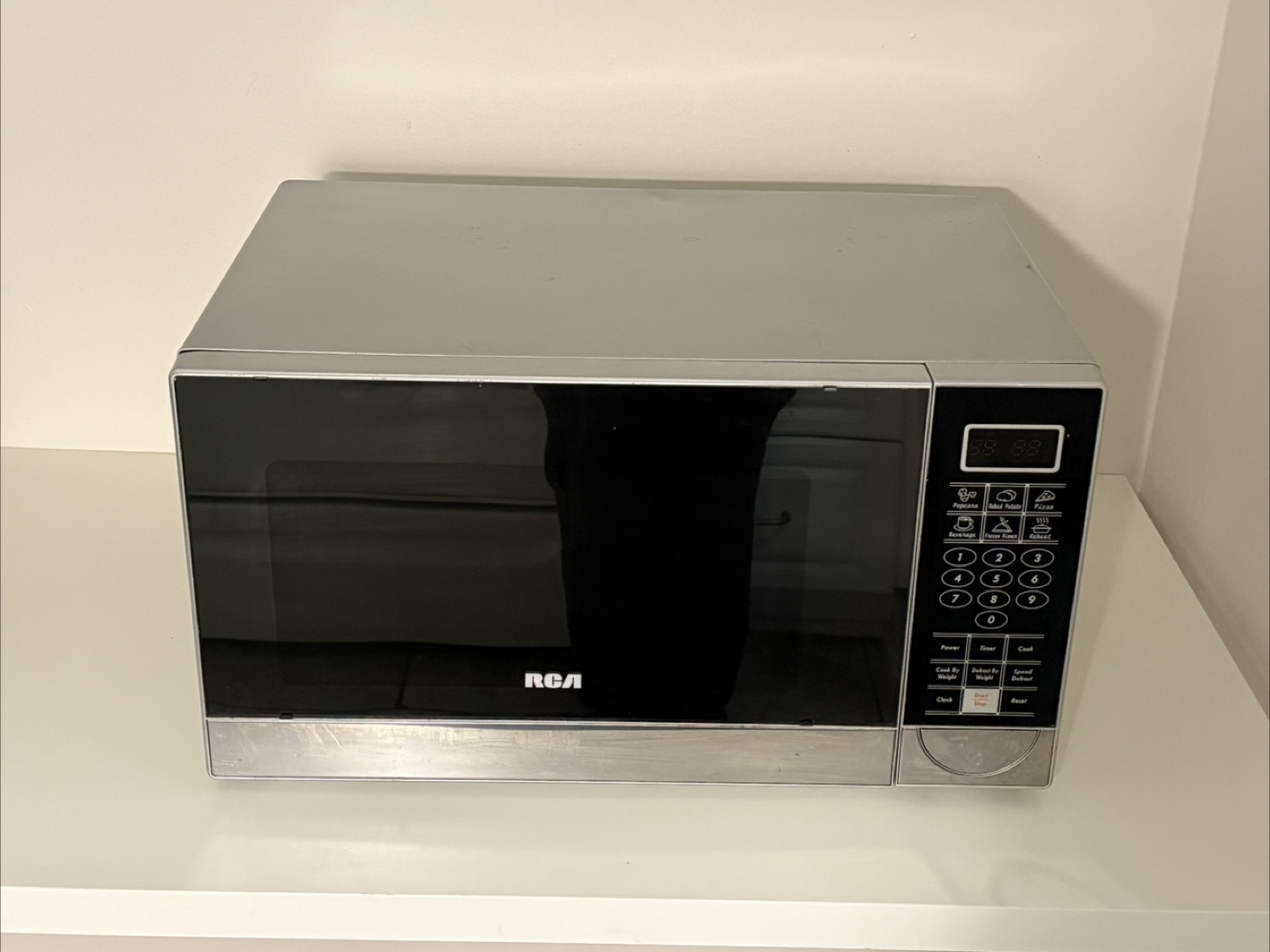 RCA Microwave Oven