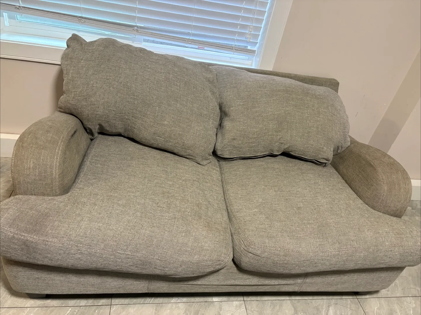 Loveseat - Grey thumbnail