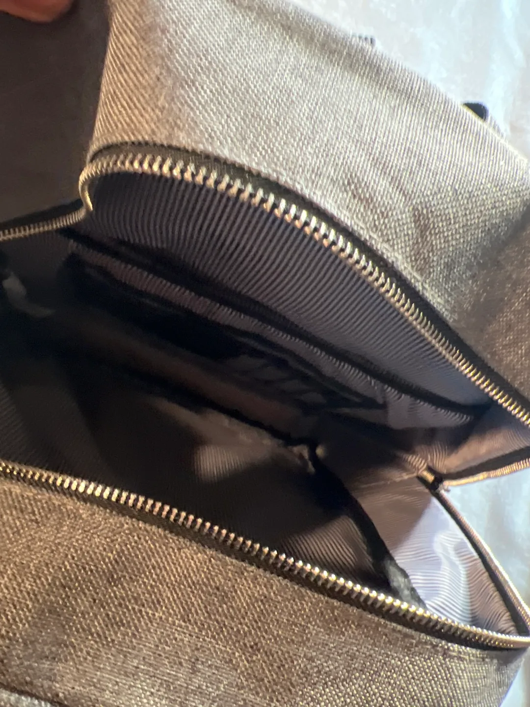 BRAND NEWAshbury & Drum Co. Backpack - Grey image indicator(3)