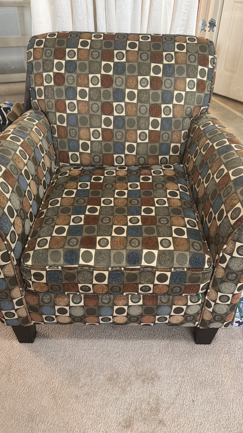 2 Armchair with pillows