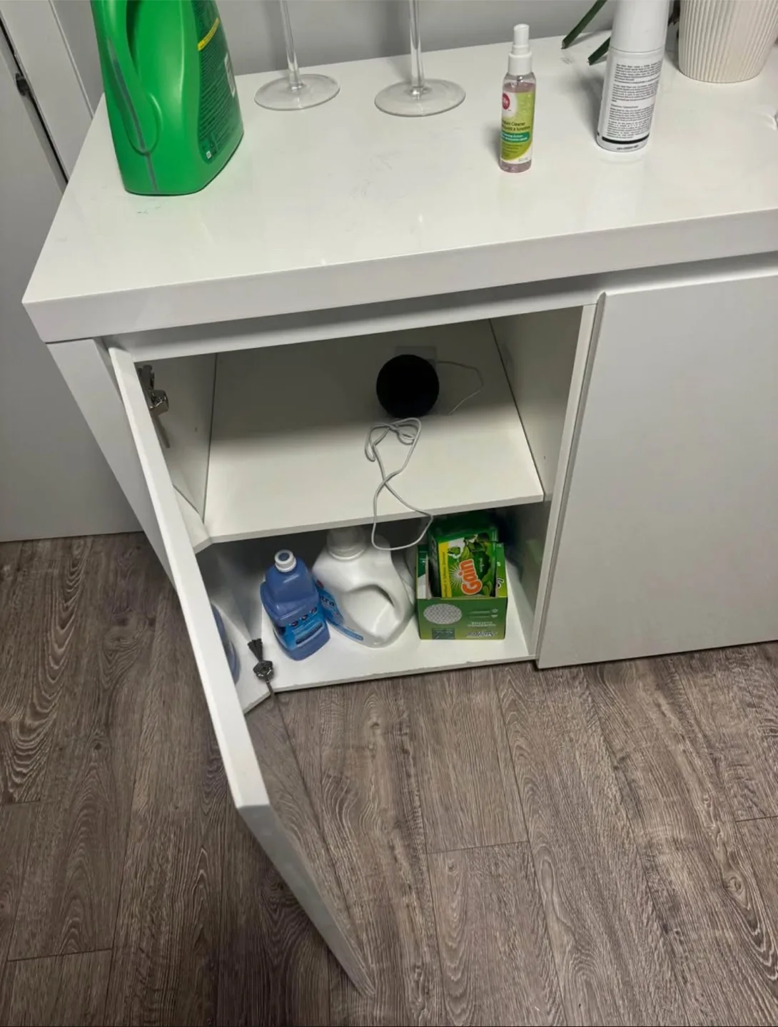 White Cabinet - 1.58m Length image indicator(2)