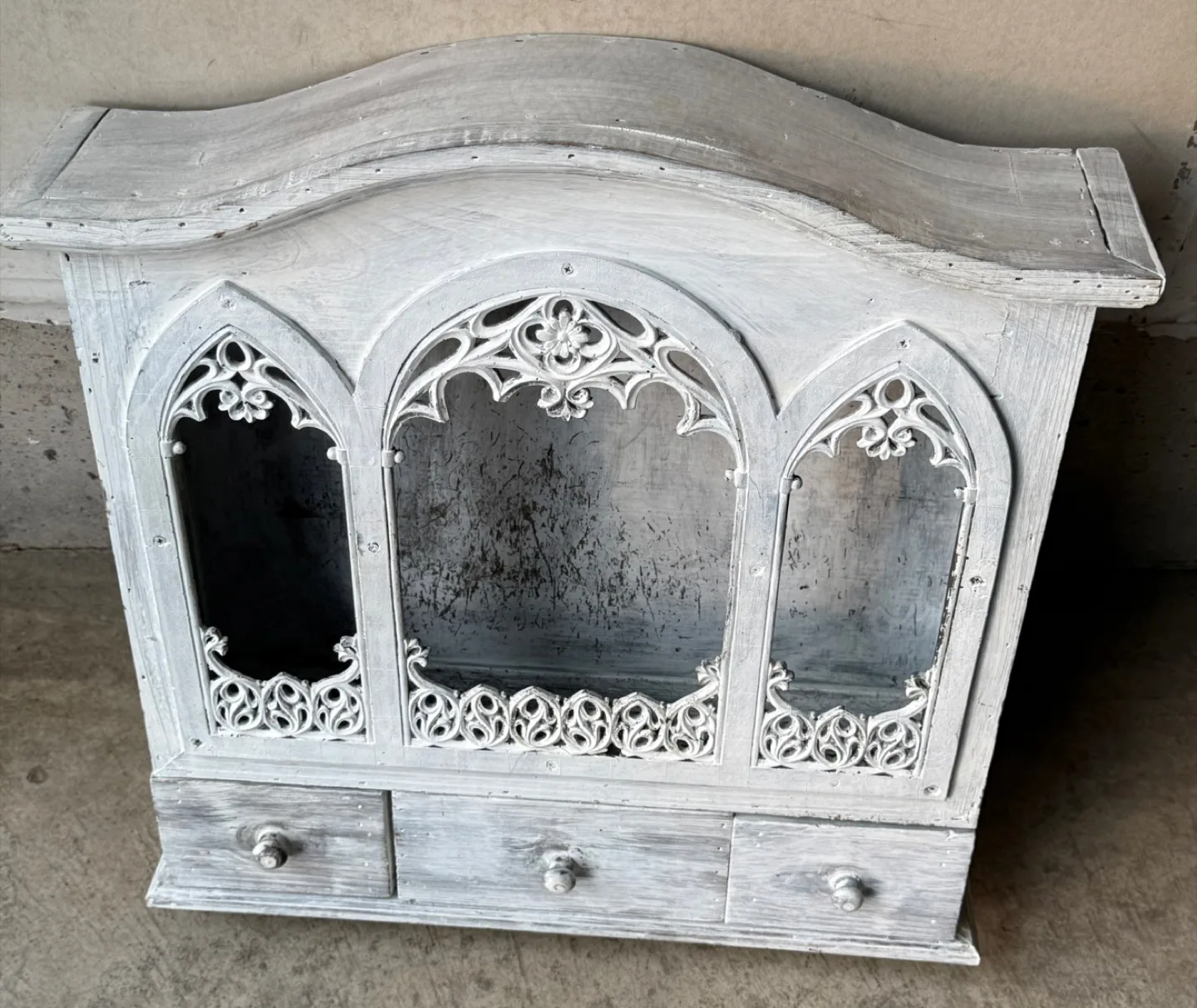 Wooden Wall Decor with Hooks image indicator(2)