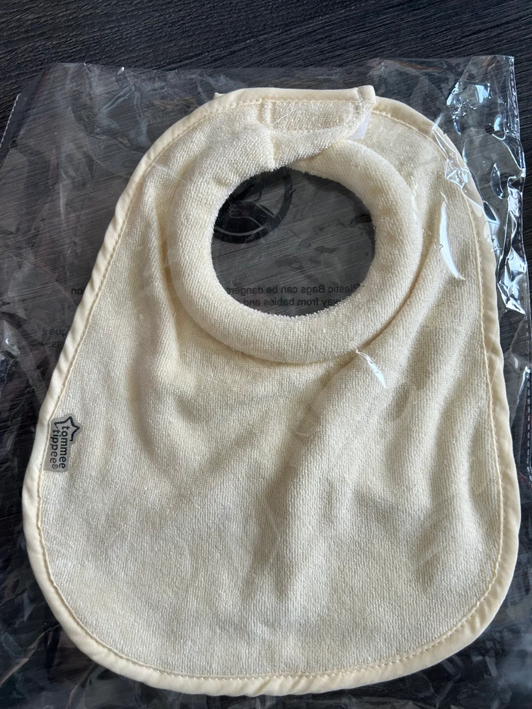 Tommee Tippee & Koala Baby Bibs image indicator(3)