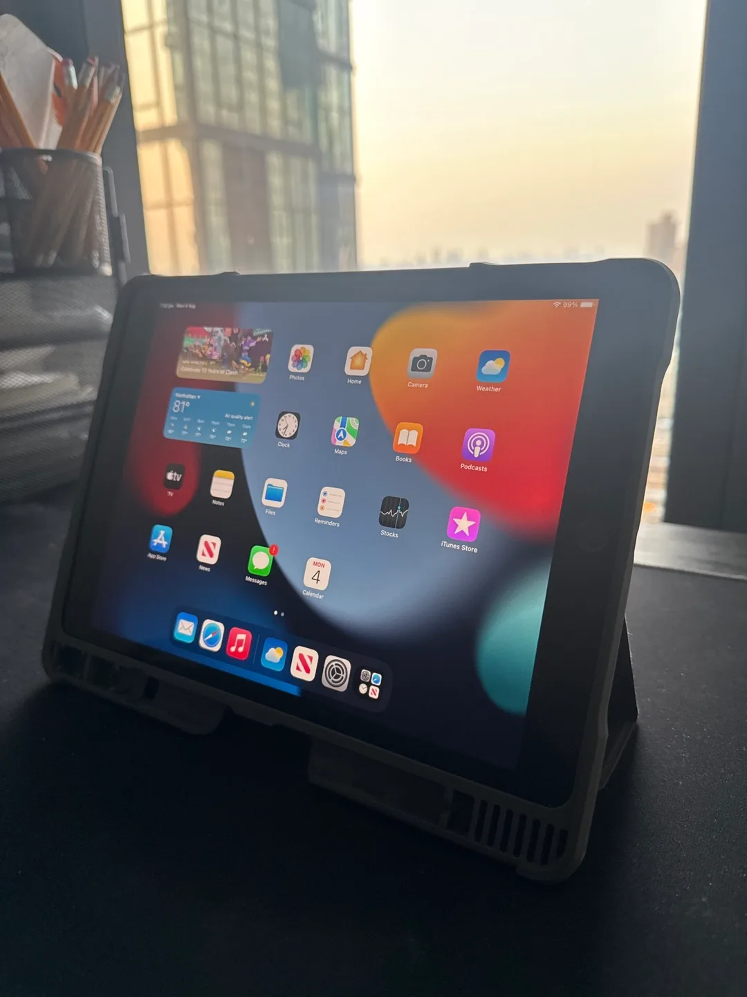 Apple iPad thumbnail