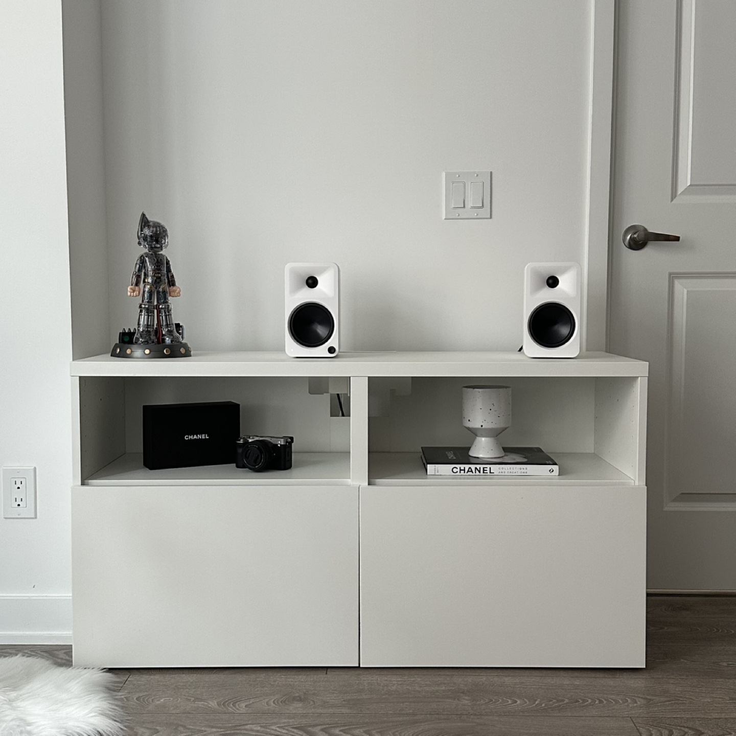 IKEA BESTA TV bench white