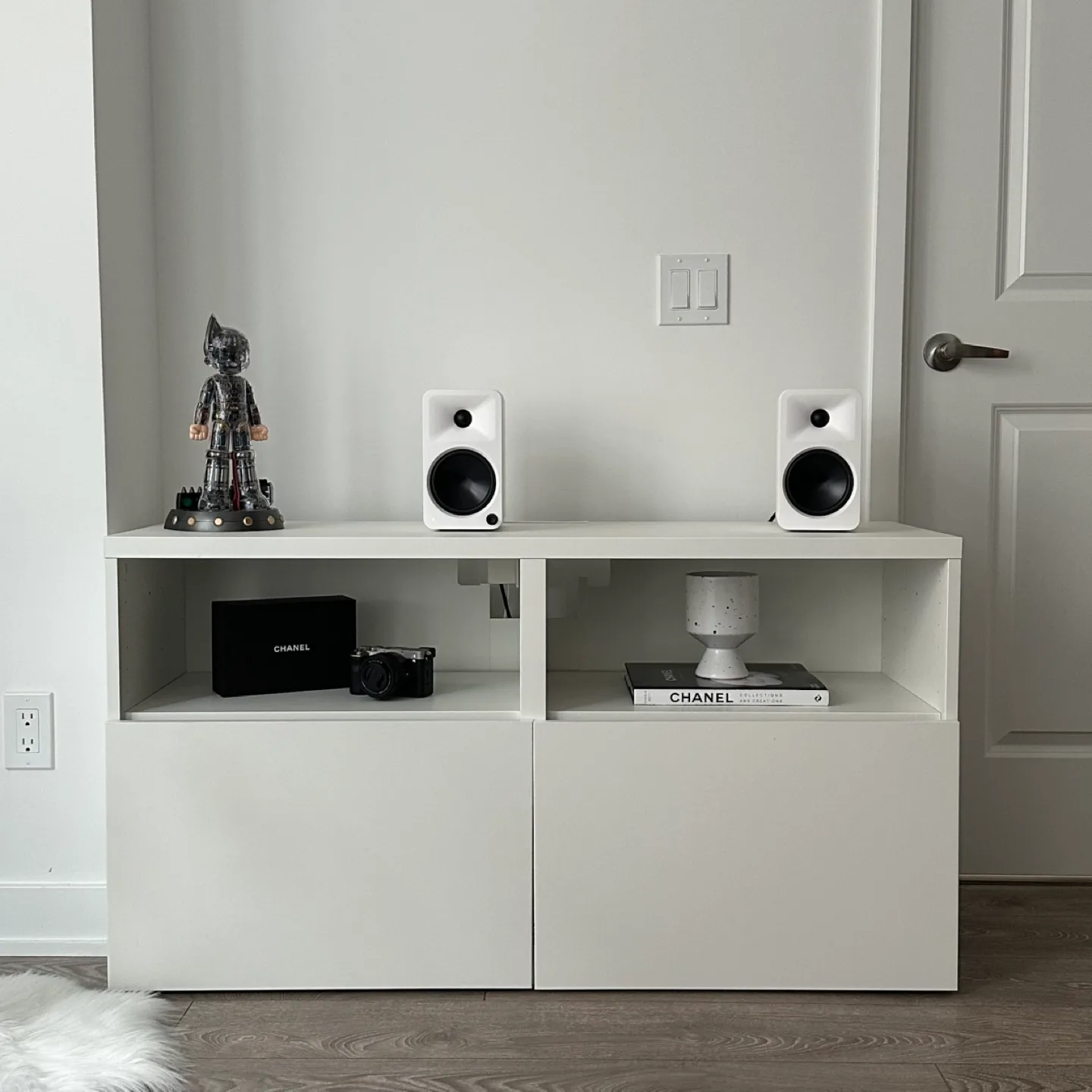 IKEA BESTA TV bench white thumbnail