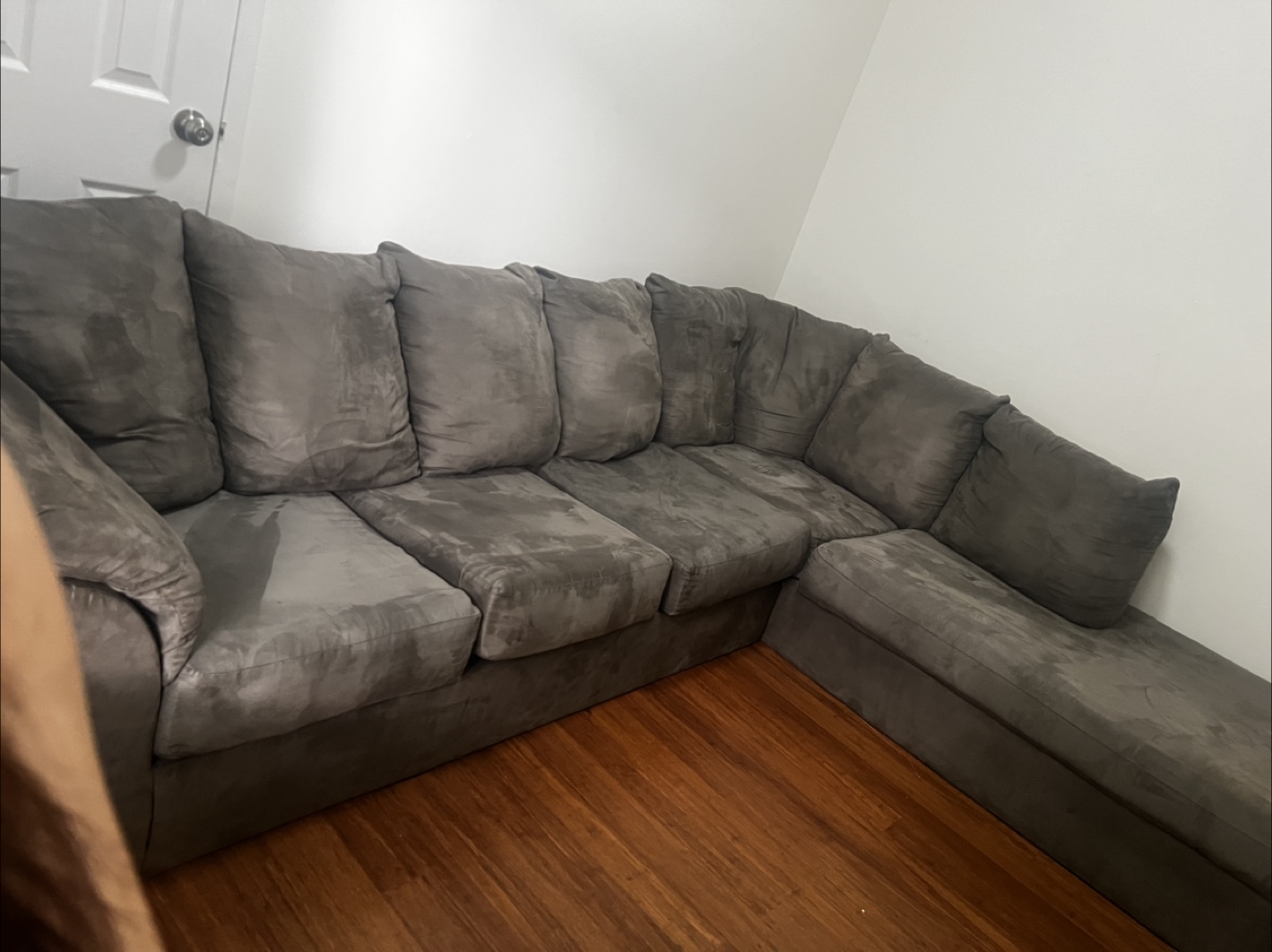 Ashley 6-Seater Sectional Sofa - photo 2