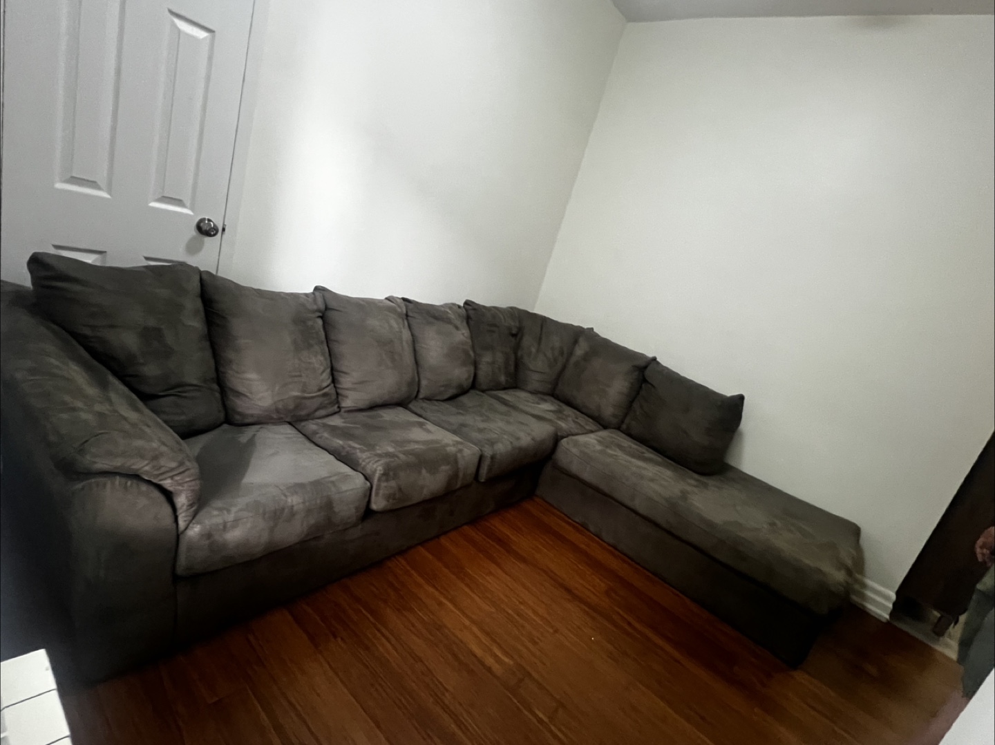 Ashley 6-Seater Sectional Sofa