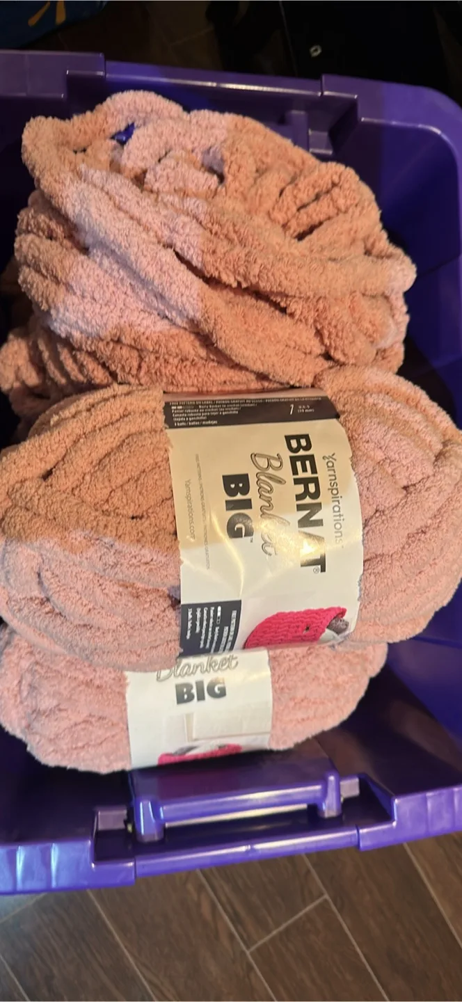 Bernat Big Blanket Yarn thumbnail