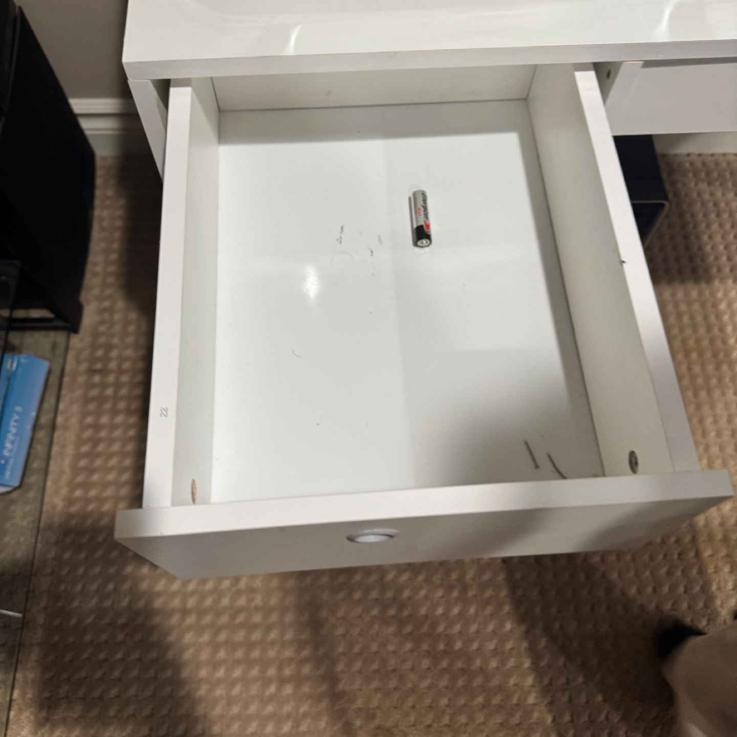 White Desk with Drawers - photo 3