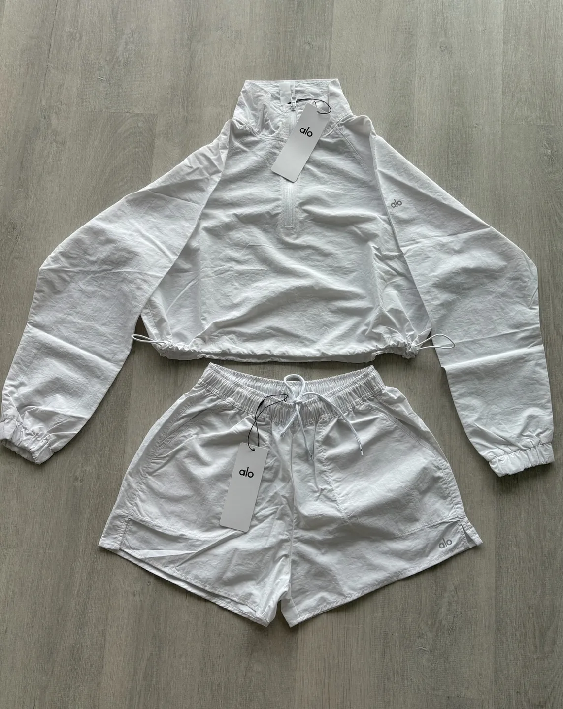 ALO Yoga White Alumni Shorts & Pullover Set thumbnail