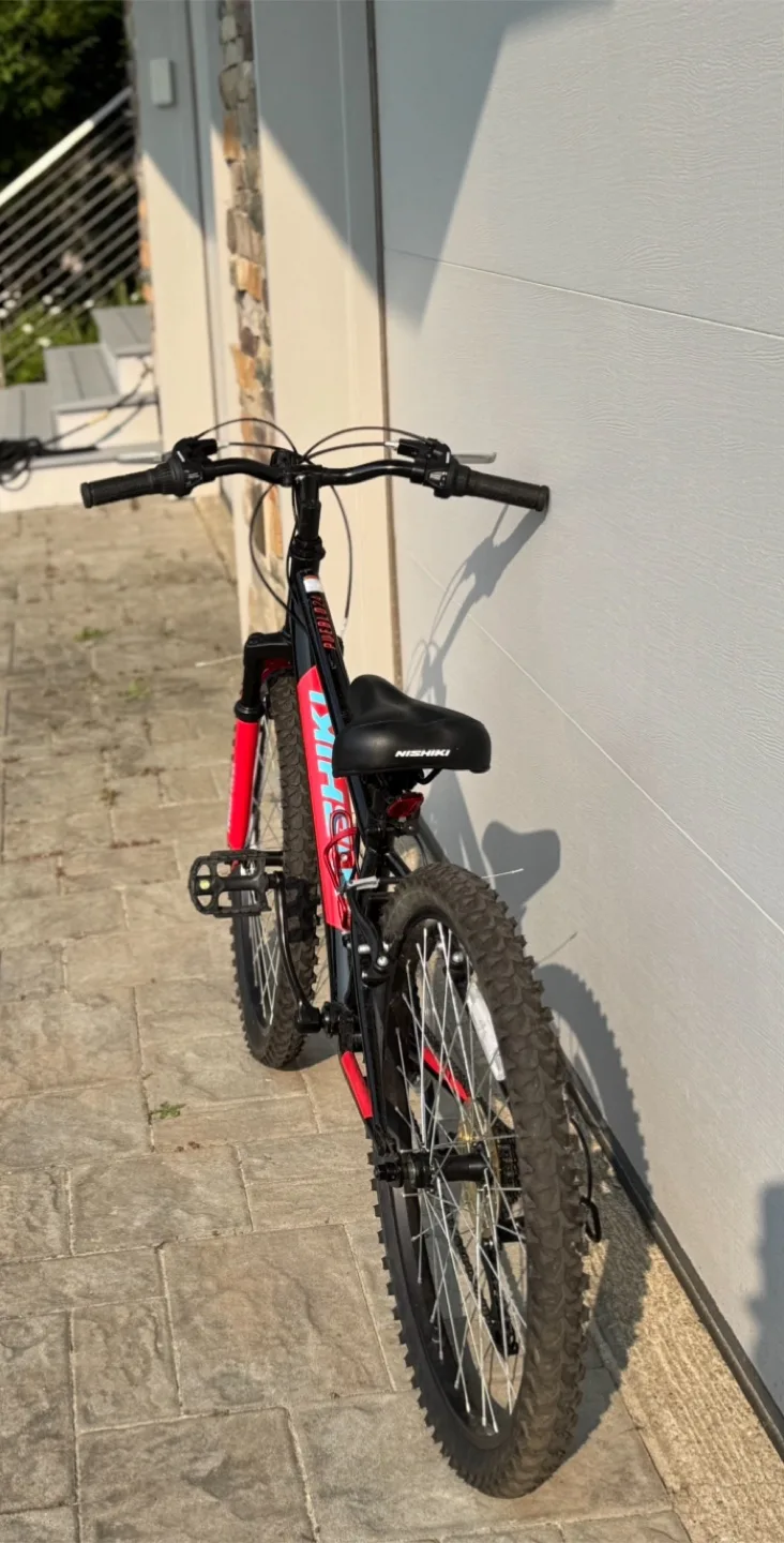 Nishiki Pueblo 24" Mountain Bike - Black/Red/blue image indicator(3)