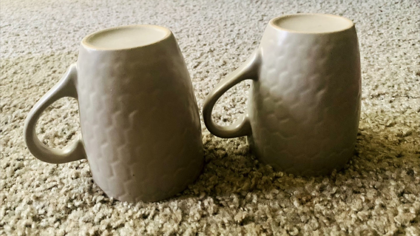 Set of 2 Textured Mugs