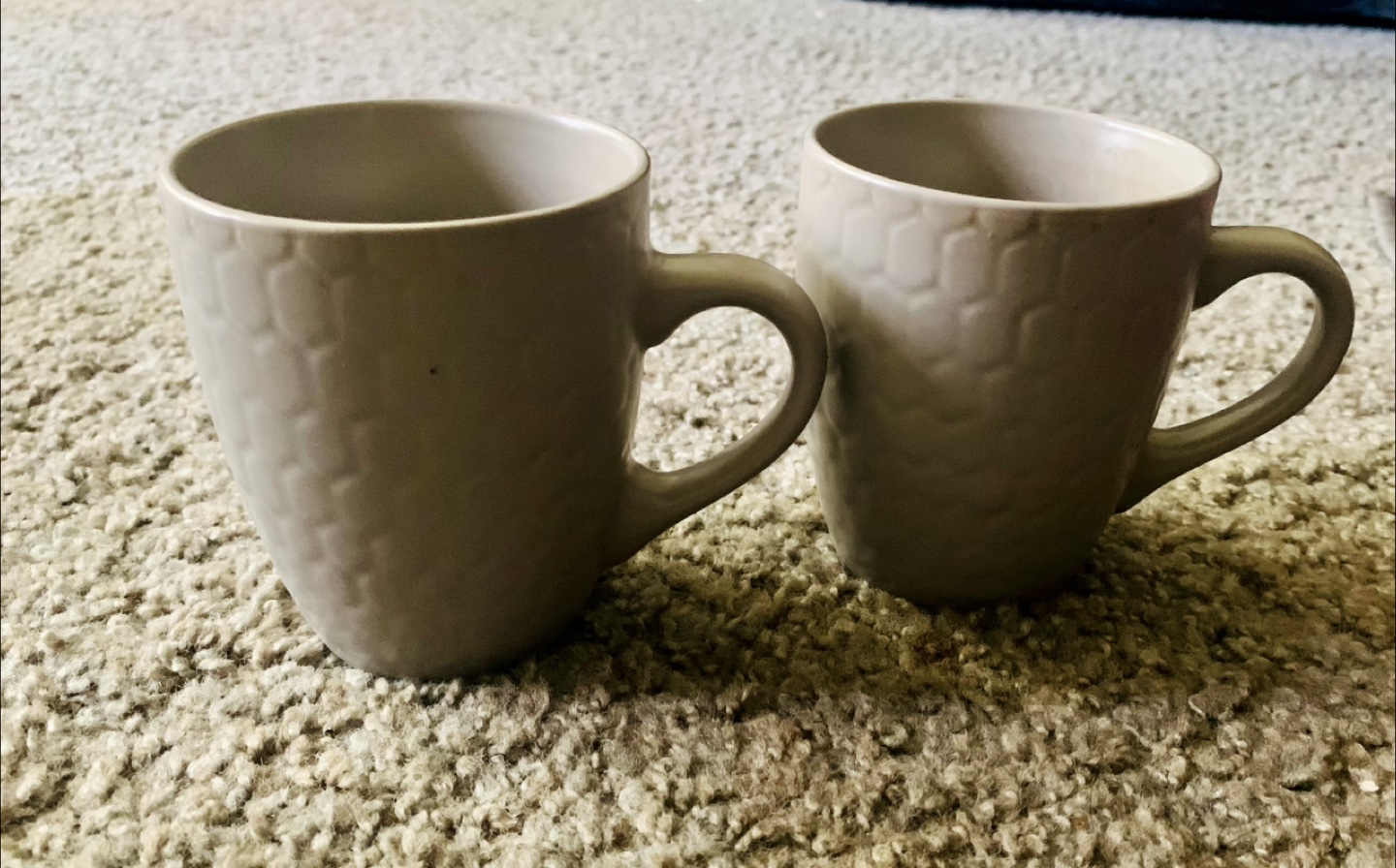 Set of 2 Textured Mugs - photo 2