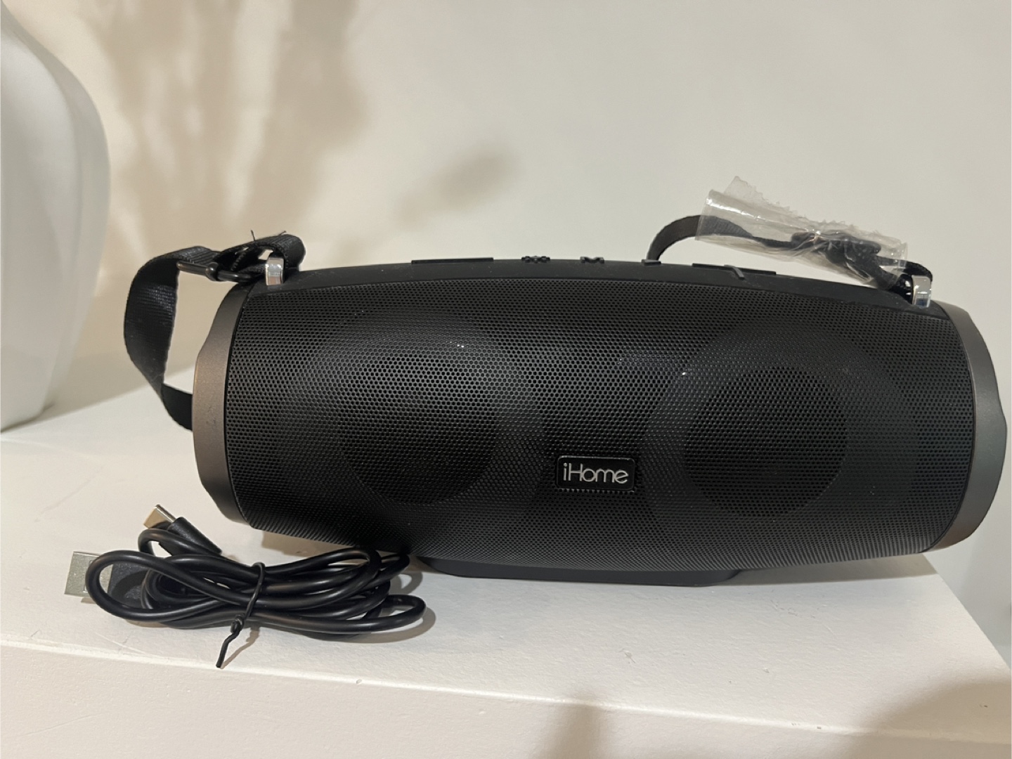 iHome Portable Bluetooth Speaker - photo 2