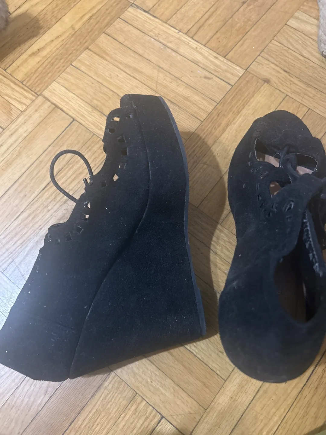 Aldo Black Platform Heels Size 6 image indicator(2)