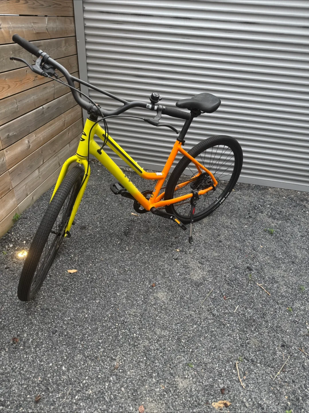 Cannondale Bike - Yellow & Orange image indicator(3)
