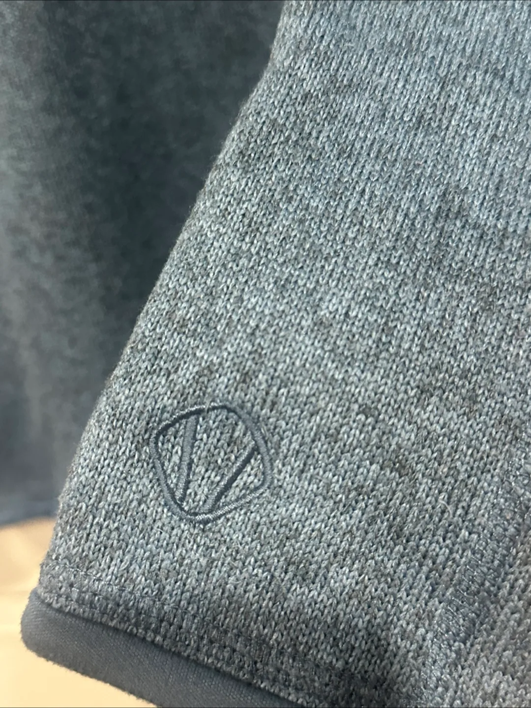 Sunice Women’s Blue Quarter-Zip Size L image indicator(9)