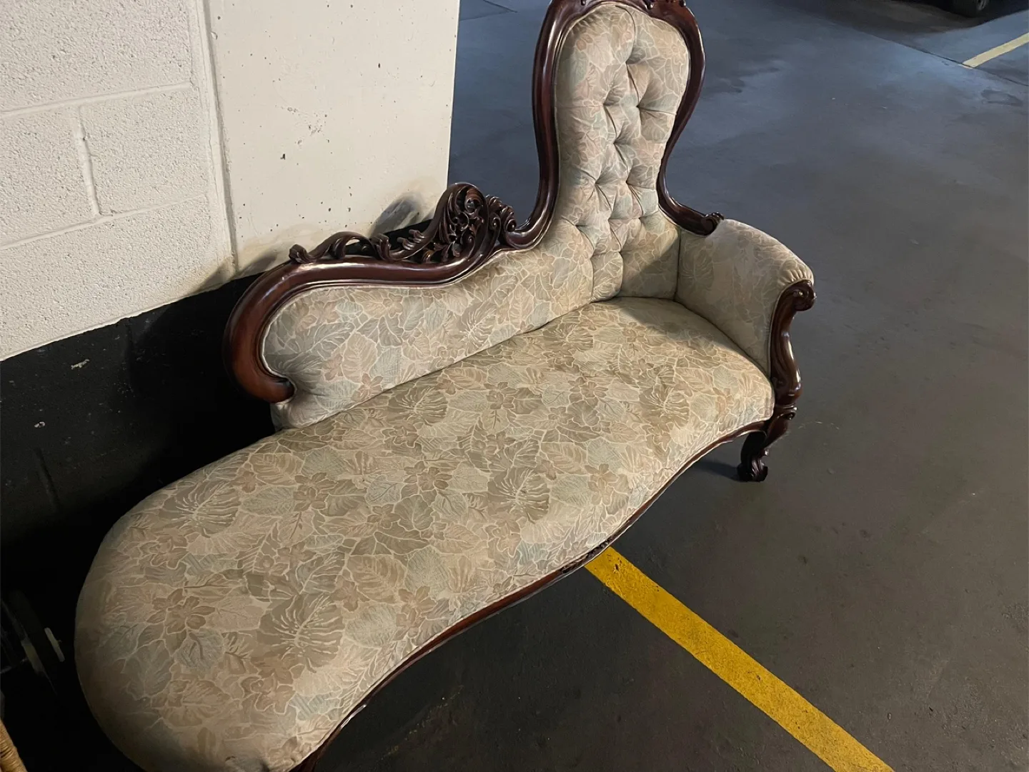 Antique Floral Chaise Lounge image indicator(4)