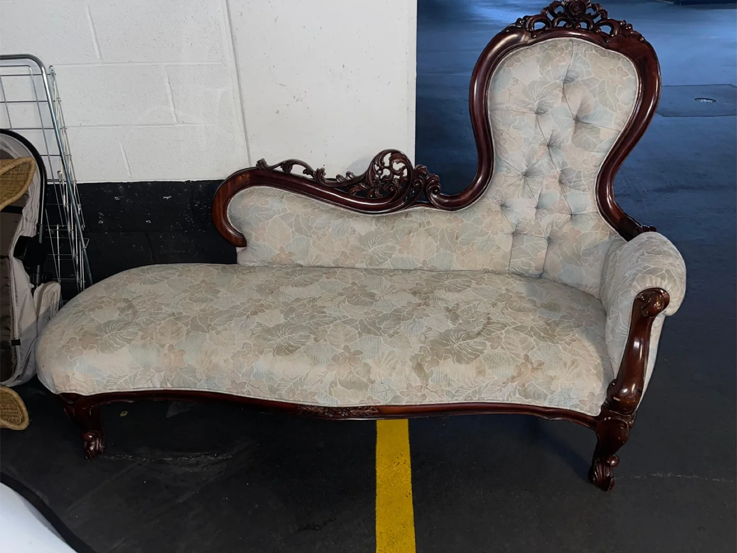 Antique Floral Chaise Lounge image indicator(2)