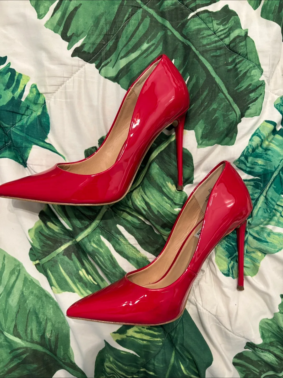 Steve Madden Red Patent Heels (W8.5) thumbnail