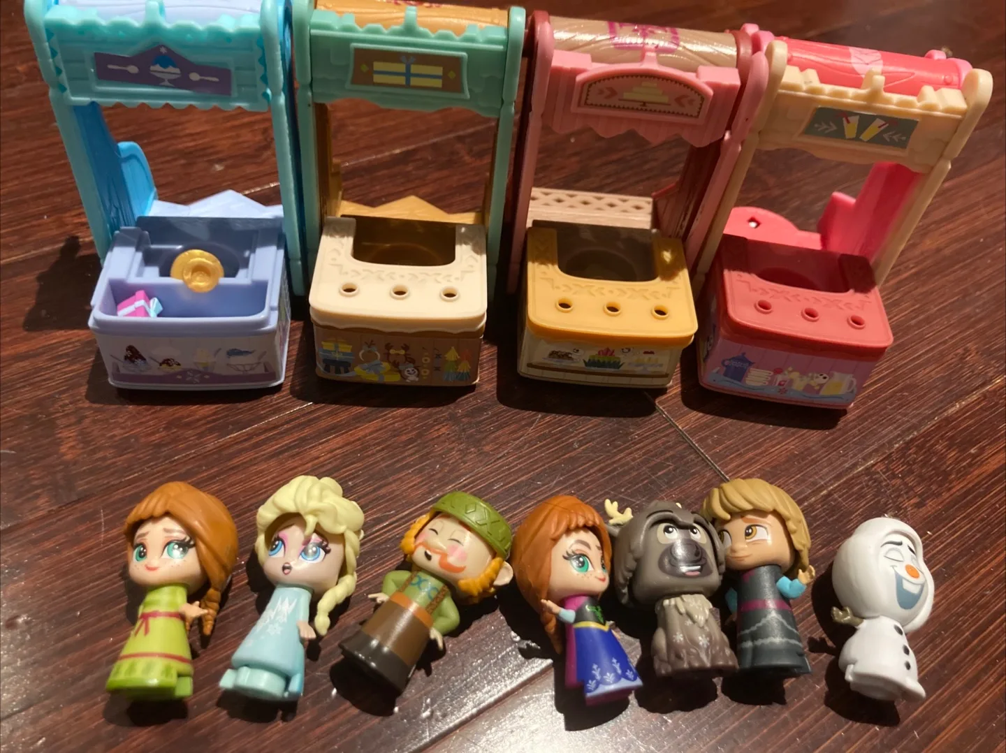 Disney Frozen 2 Twirlabouts Playset image indicator(2)