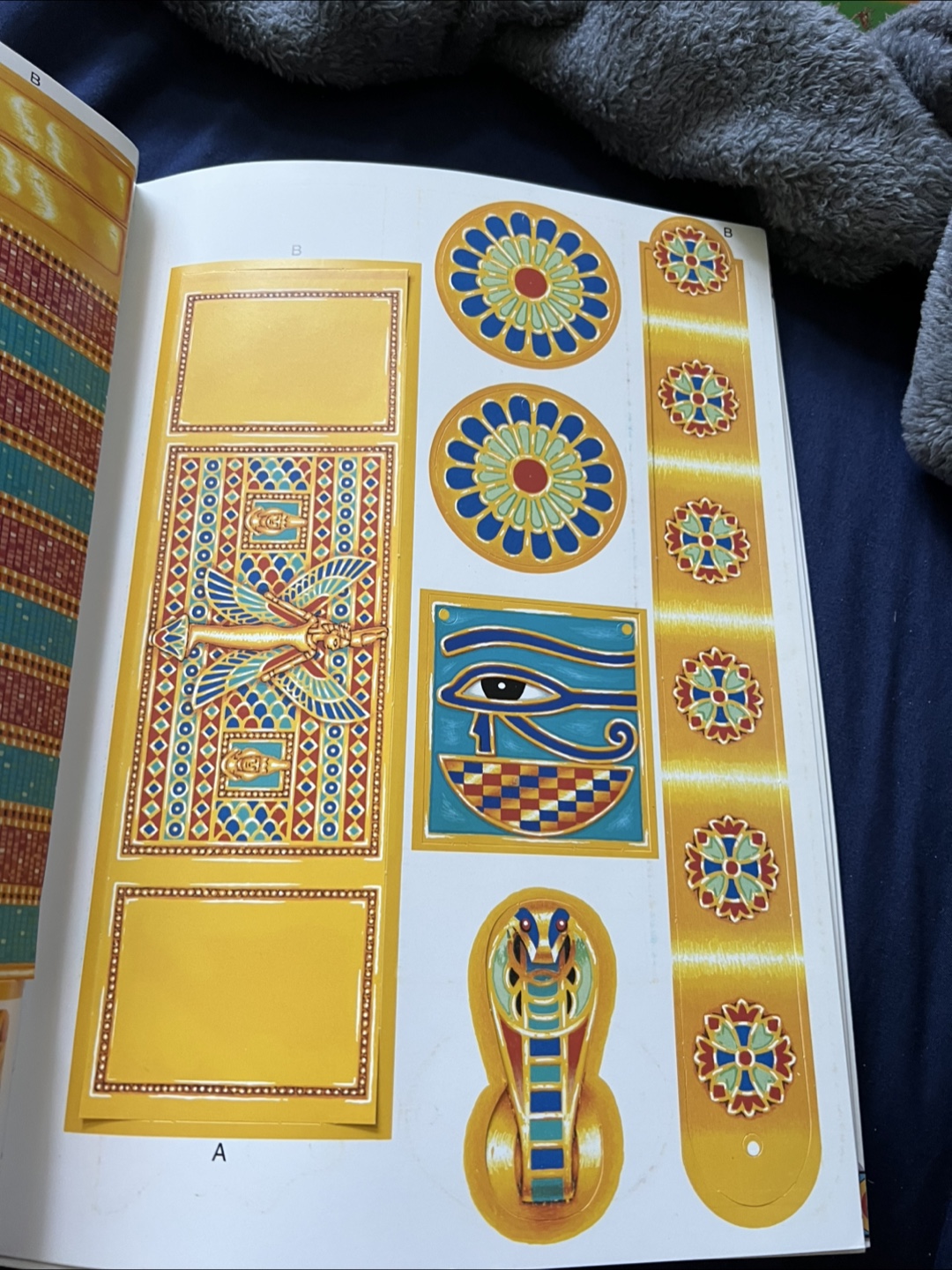 The Egyptian Queen Beauty Book by Delia Pemberton - photo 3