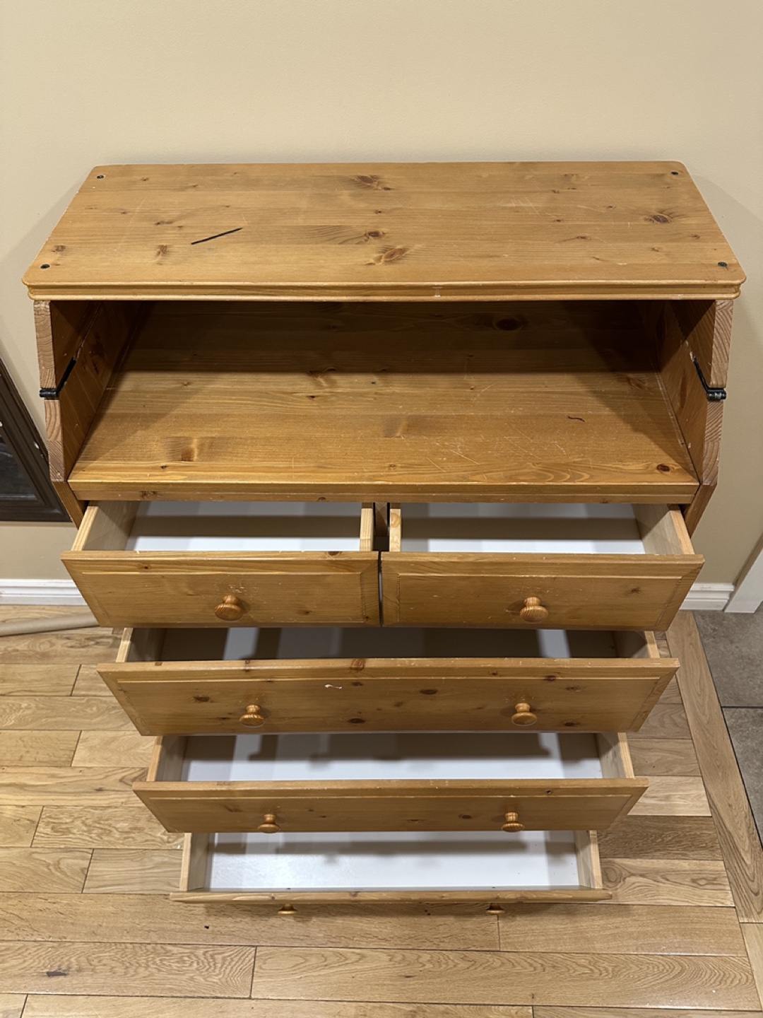 IKEA Diktad Dresser Changing Table (CAN DELIVER) - photo 3
