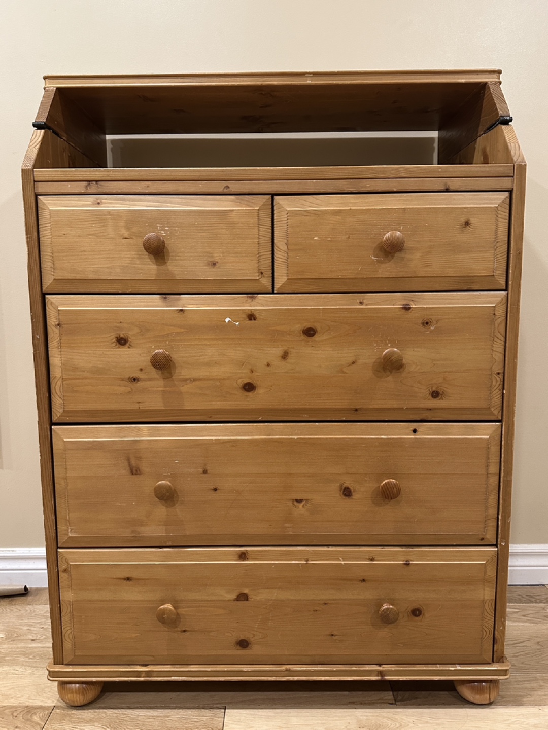 IKEA Diktad Dresser Changing Table (CAN DELIVER)