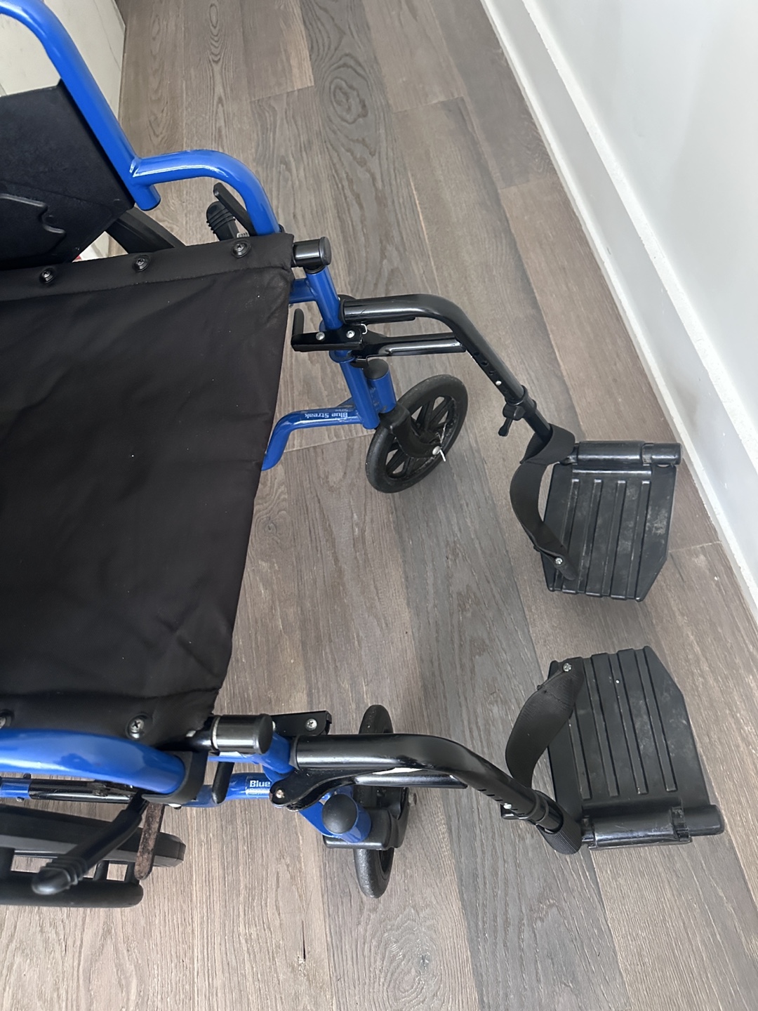 Wheelchair Drive great condition - photo 4