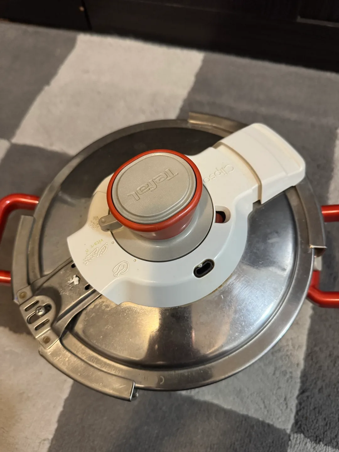 Tefal Clipso Pressure Cooker thumbnail