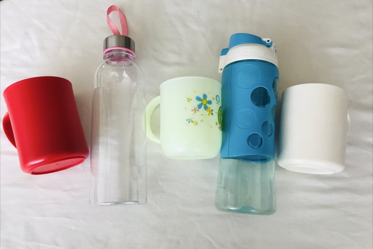 Plastic Mugs and Water Bottles - photo 2