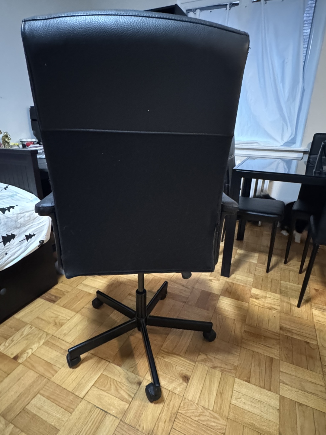 Black Office Chair - photo 4