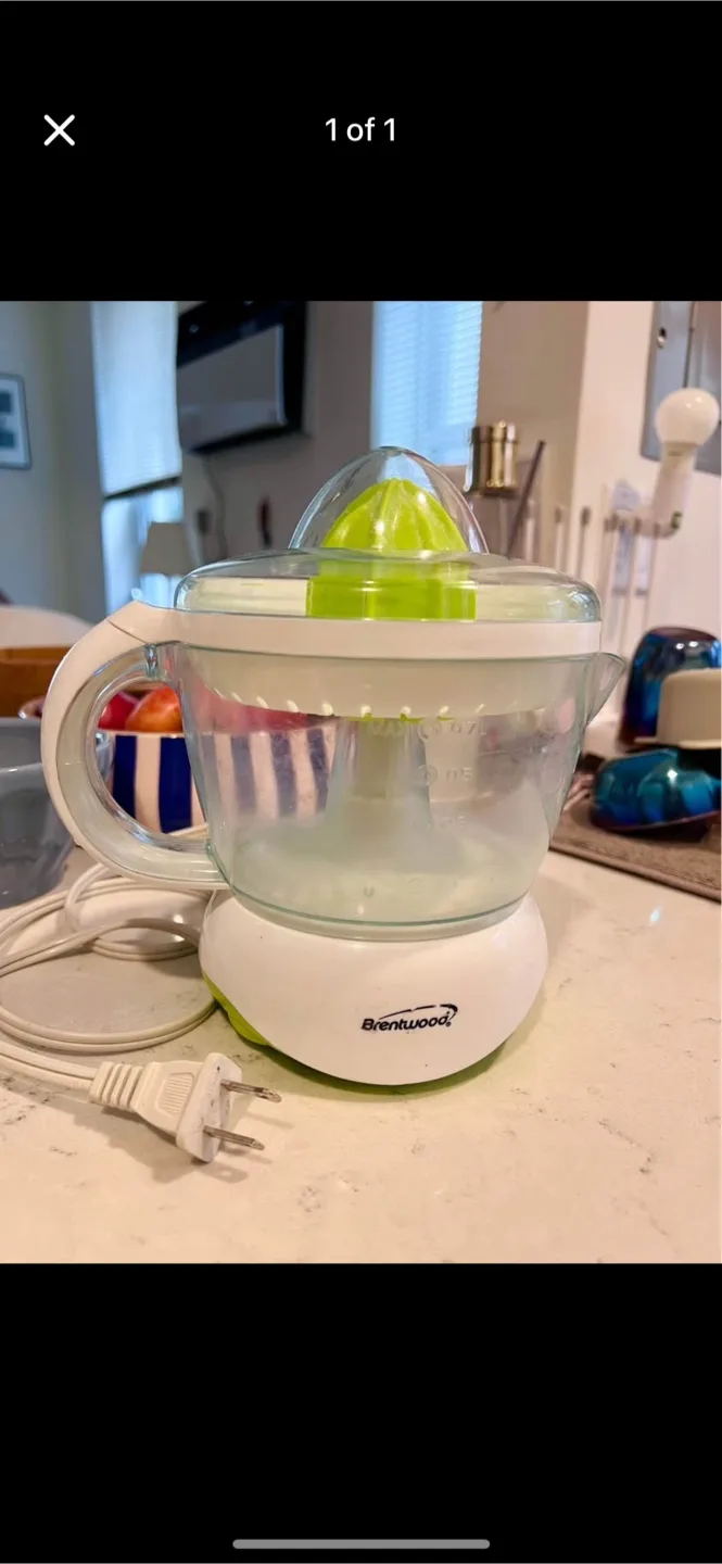 Brentwood Citrus electric Juicer thumbnail