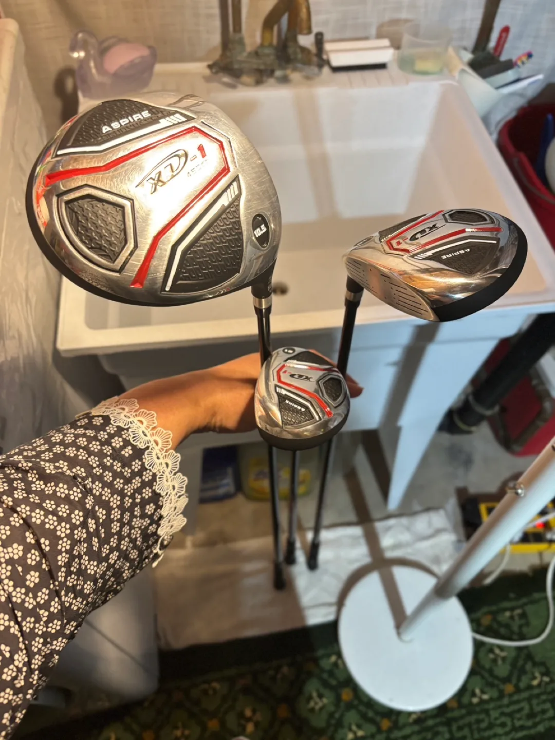 Aspire Golf Clubs with Aspire Bag and Balls image indicator(7)