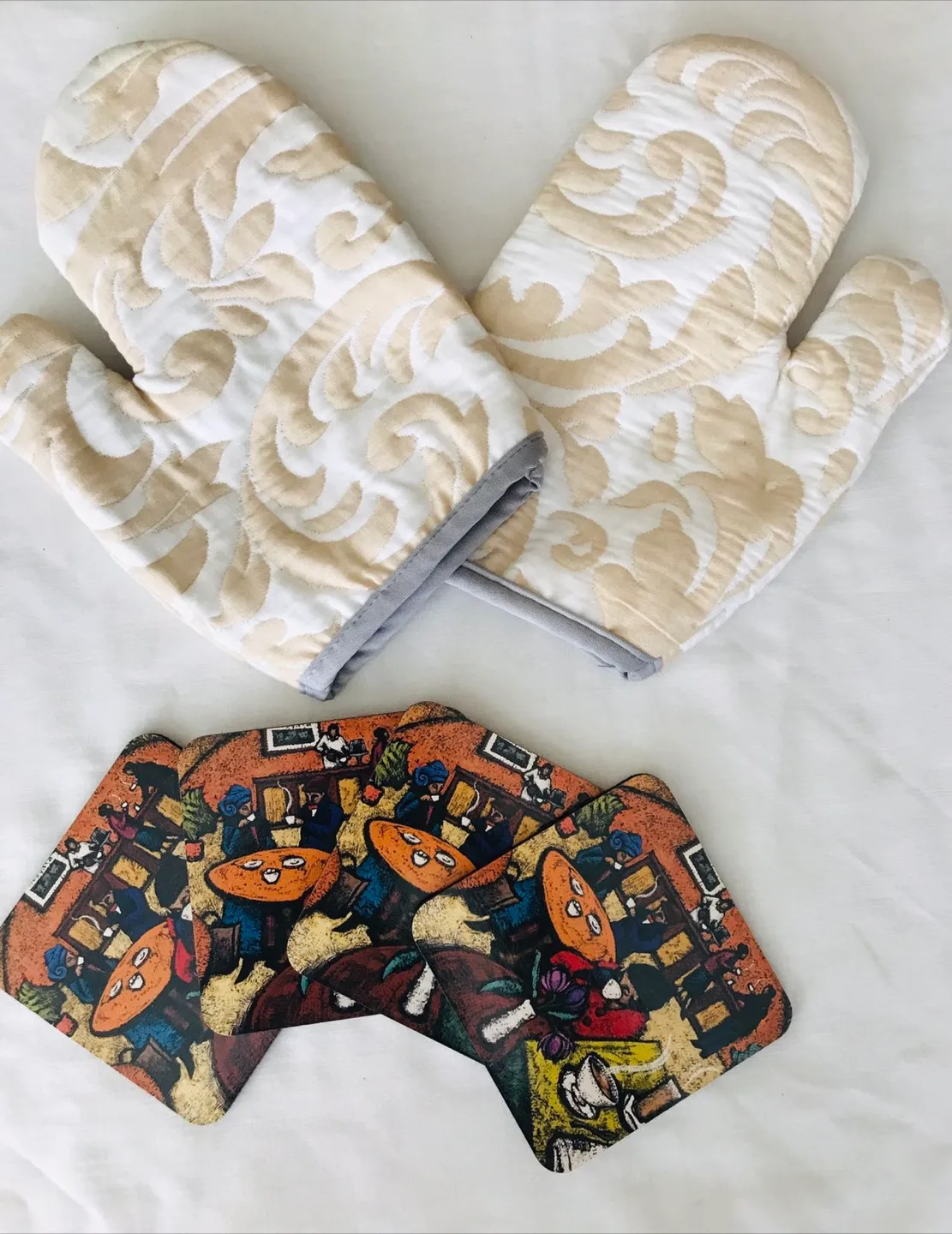 Oven Mitts & Coasters Set thumbnail