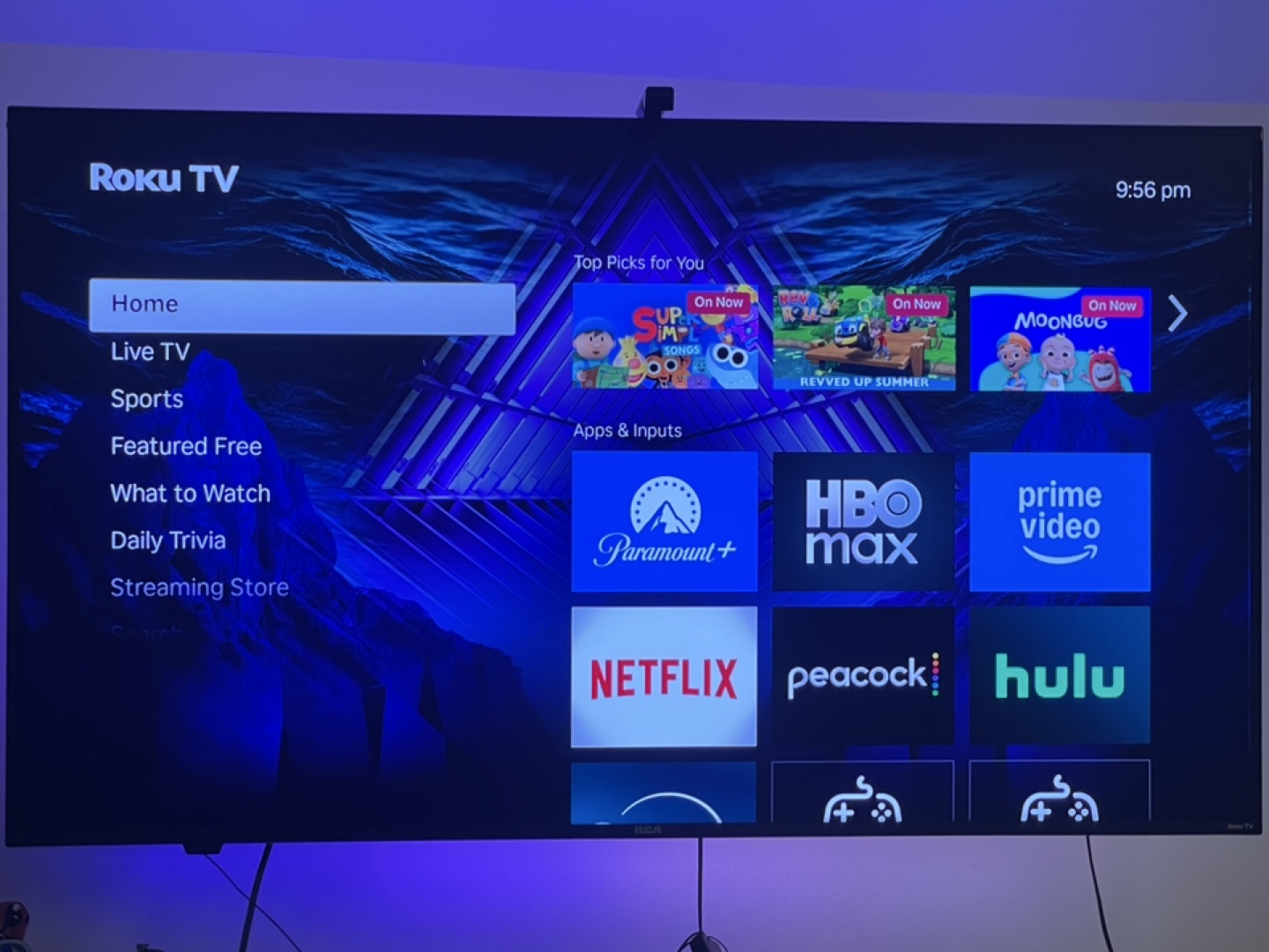 Roku TV 65”QLED+Govvy backlights