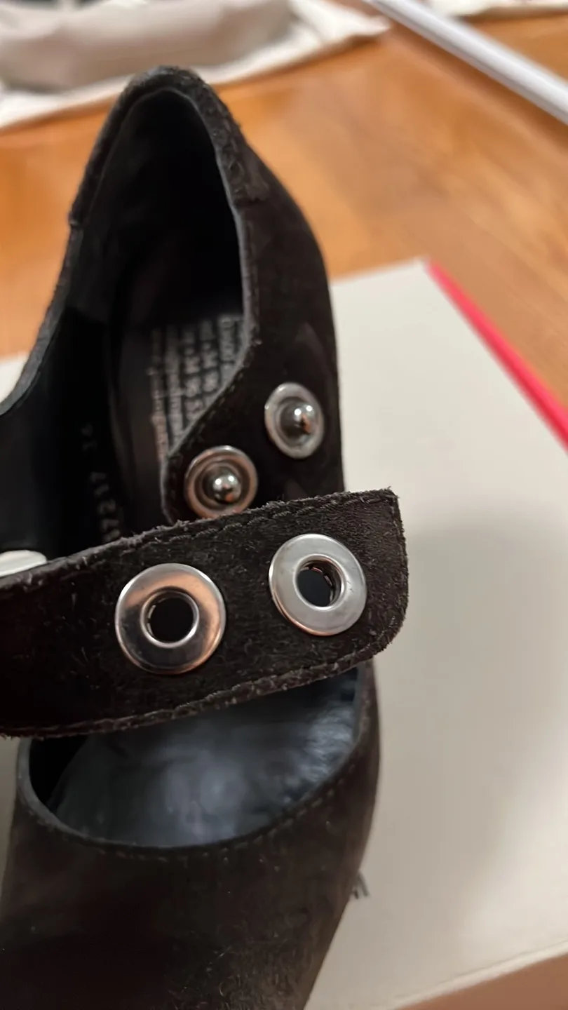 Pedro Garcia Suede Heels image indicator(3)