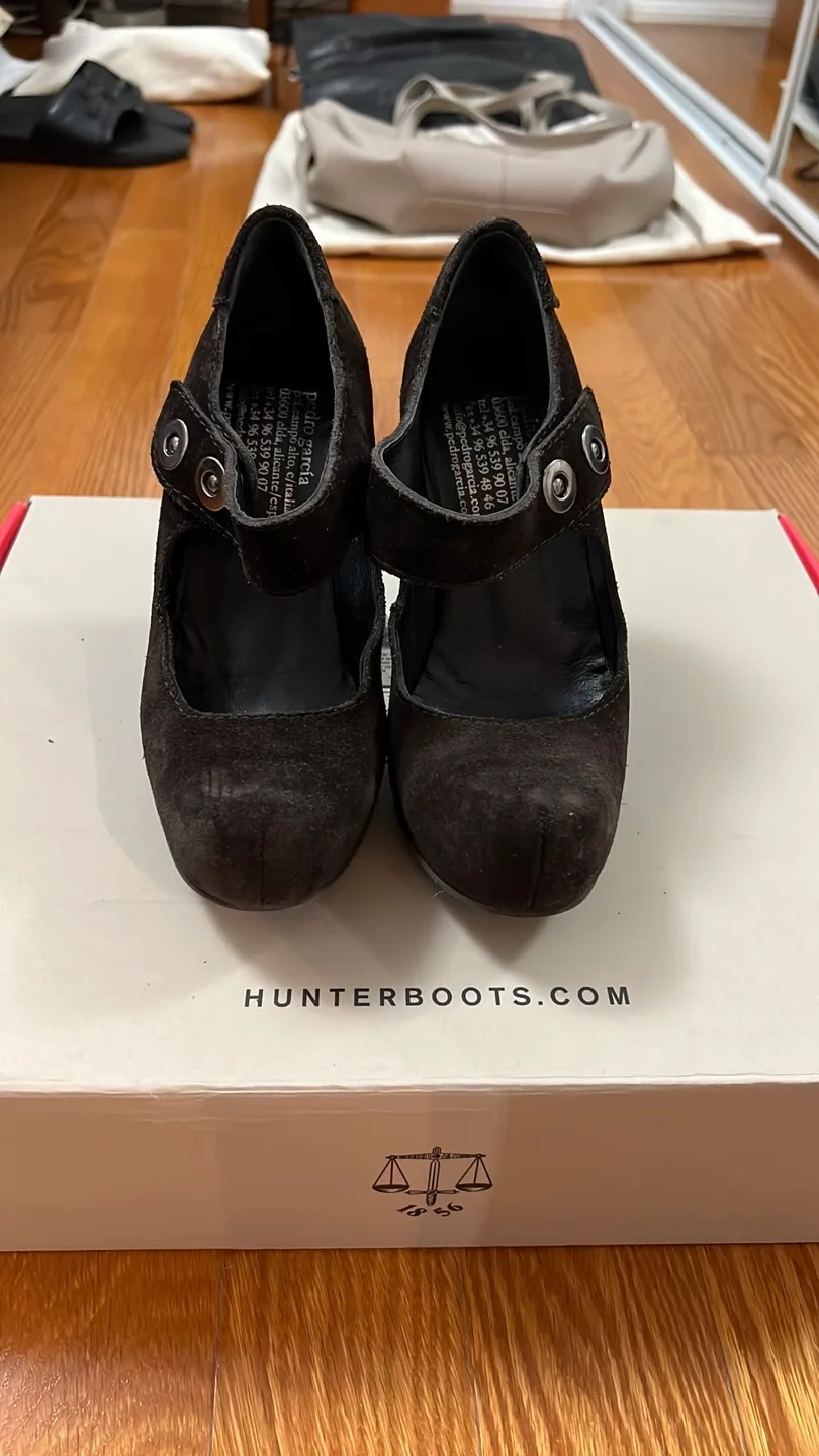 Pedro Garcia Suede Heels thumbnail