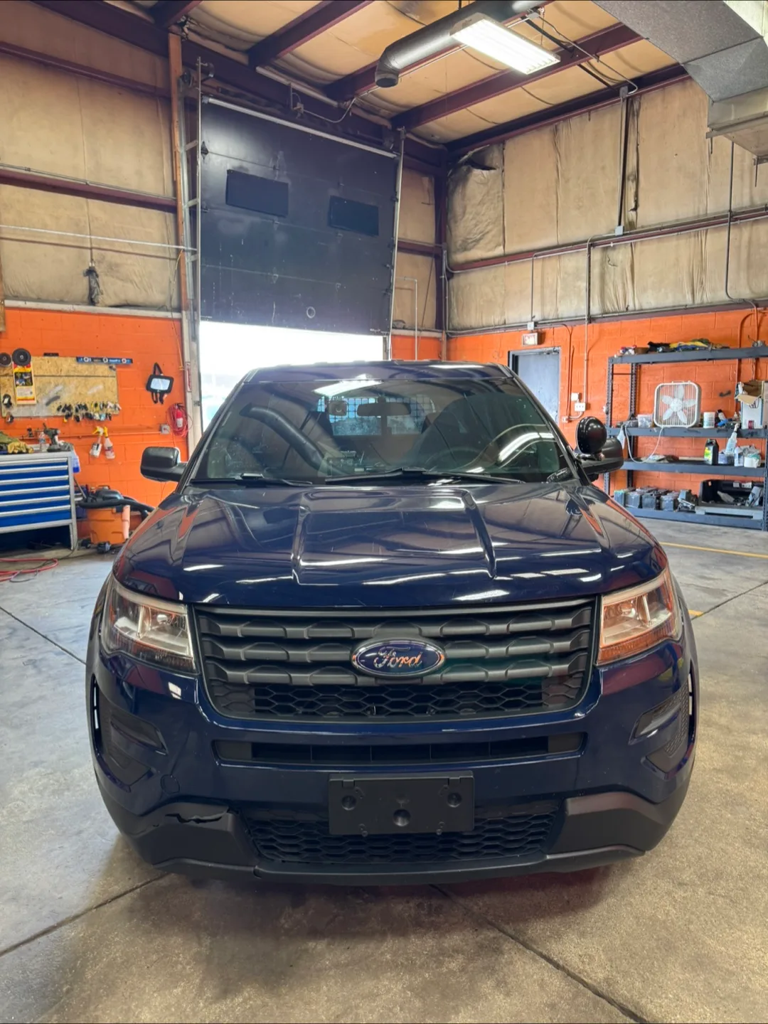 2016 Ford Explorer · POLICE INTERCEPTOR UTILITY thumbnail
