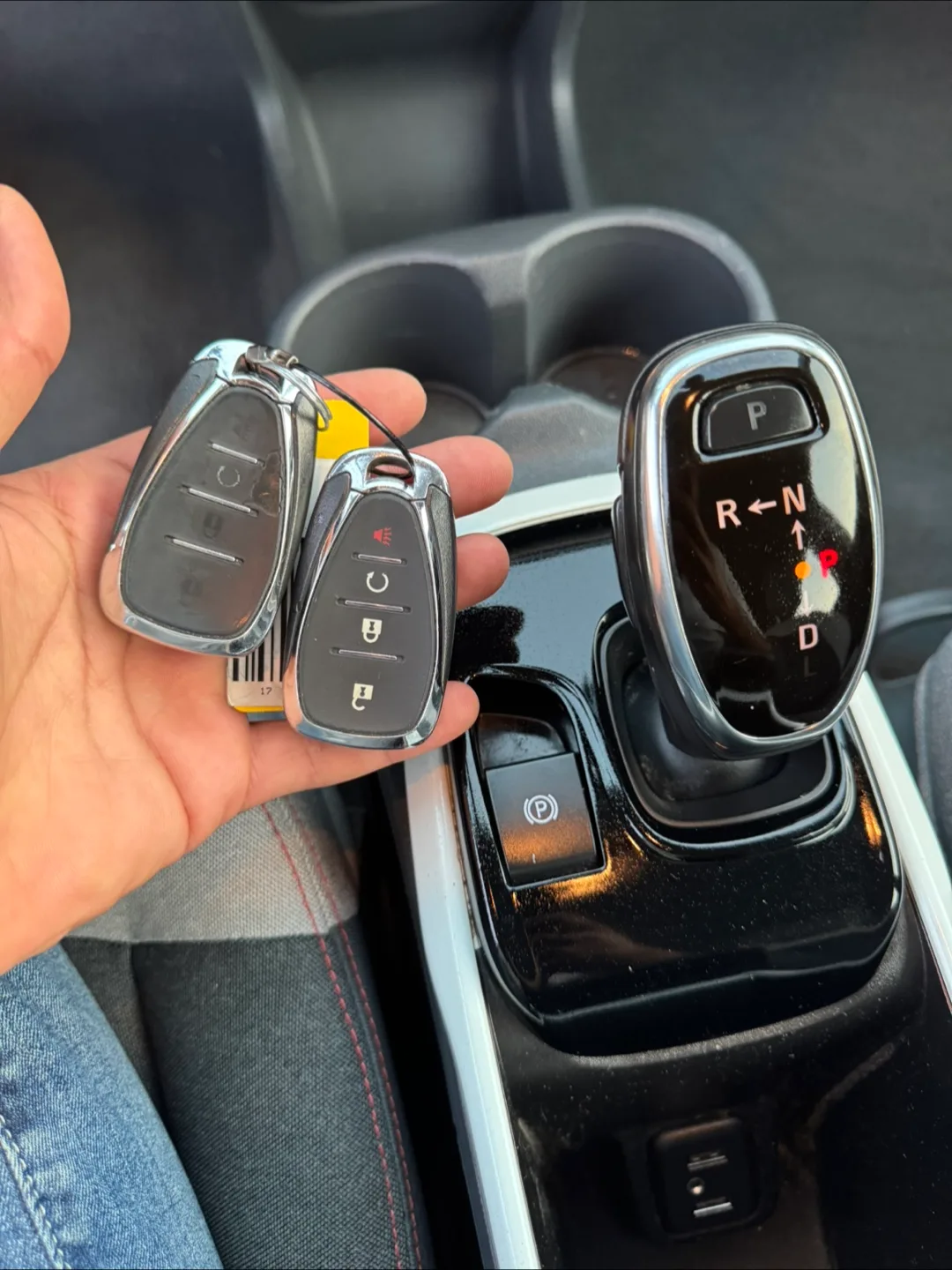 2017 Chevrolet Bolt EV · LT Hatchback 4D image indicator(8)