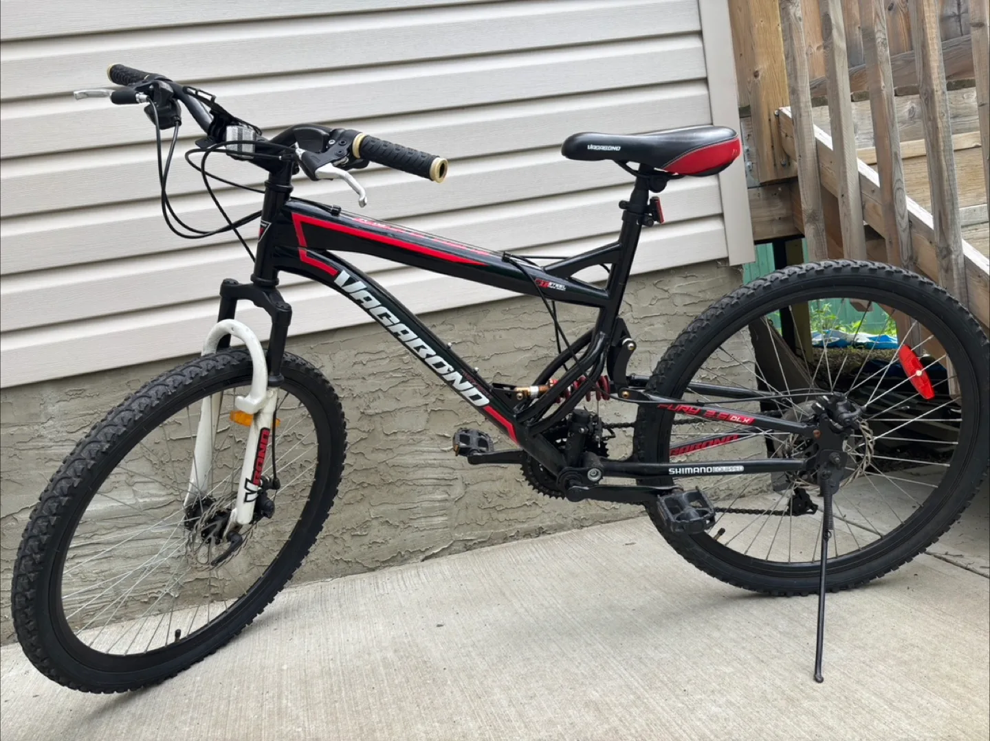 Vagabond Fury 3.5 DLX Mountain Bike thumbnail