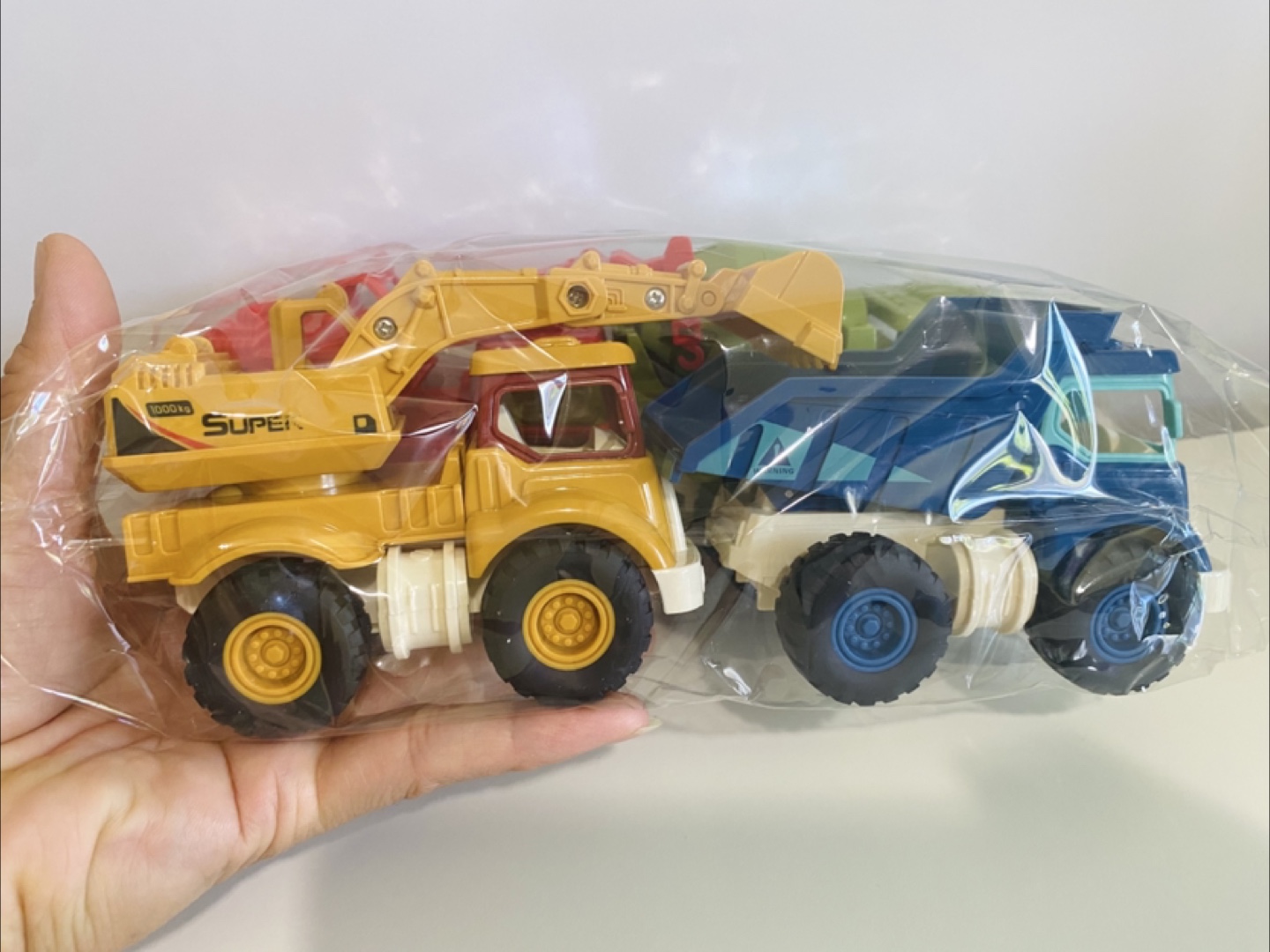Truck toy set of 4 - photo 3