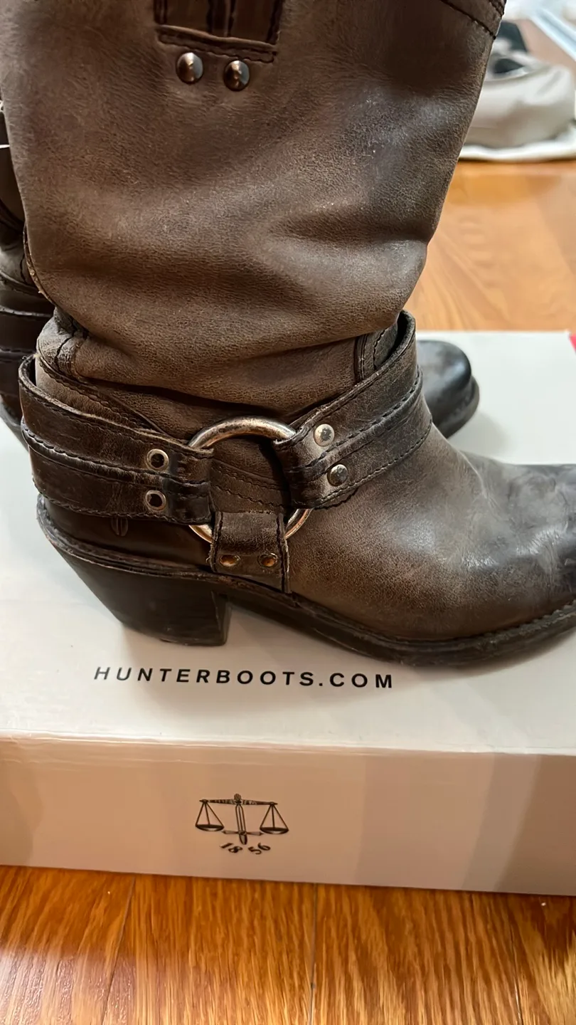 Frye Harness 12R Boots, Size 5.5, Distressed Brown image indicator(2)