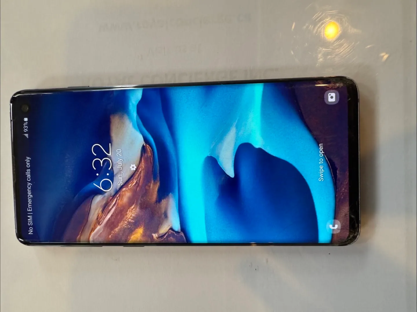Samsung Galaxy S10 - Cracked Screen