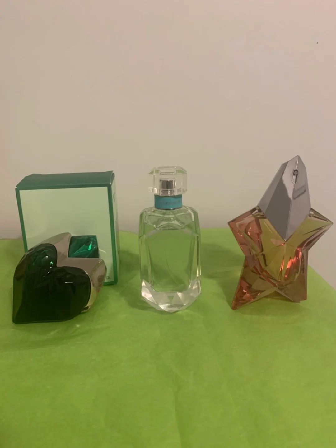 Decluttering perfumes sale: Read Below 👇 thumbnail