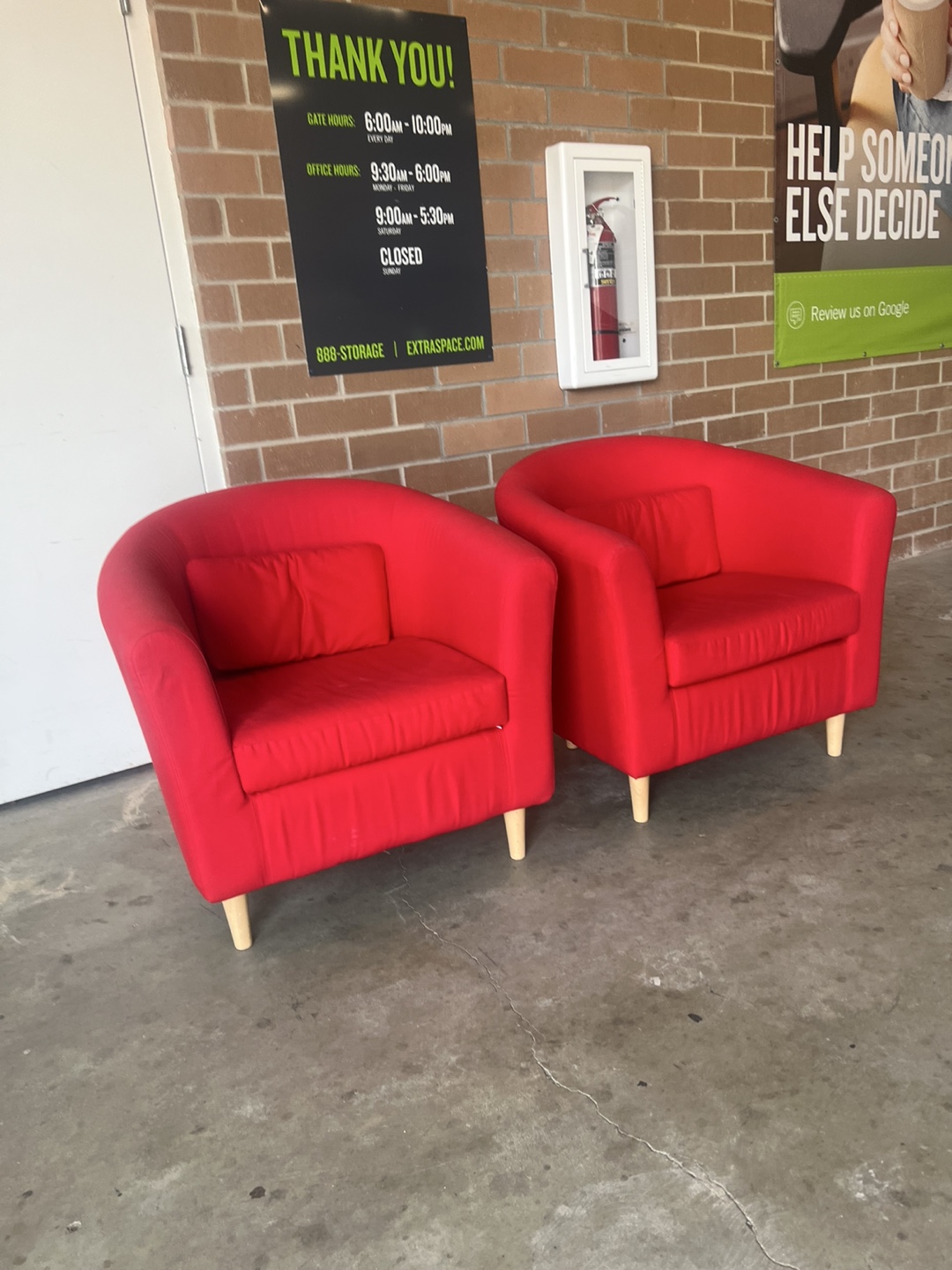 Pair of Red Armchairs - photo 2