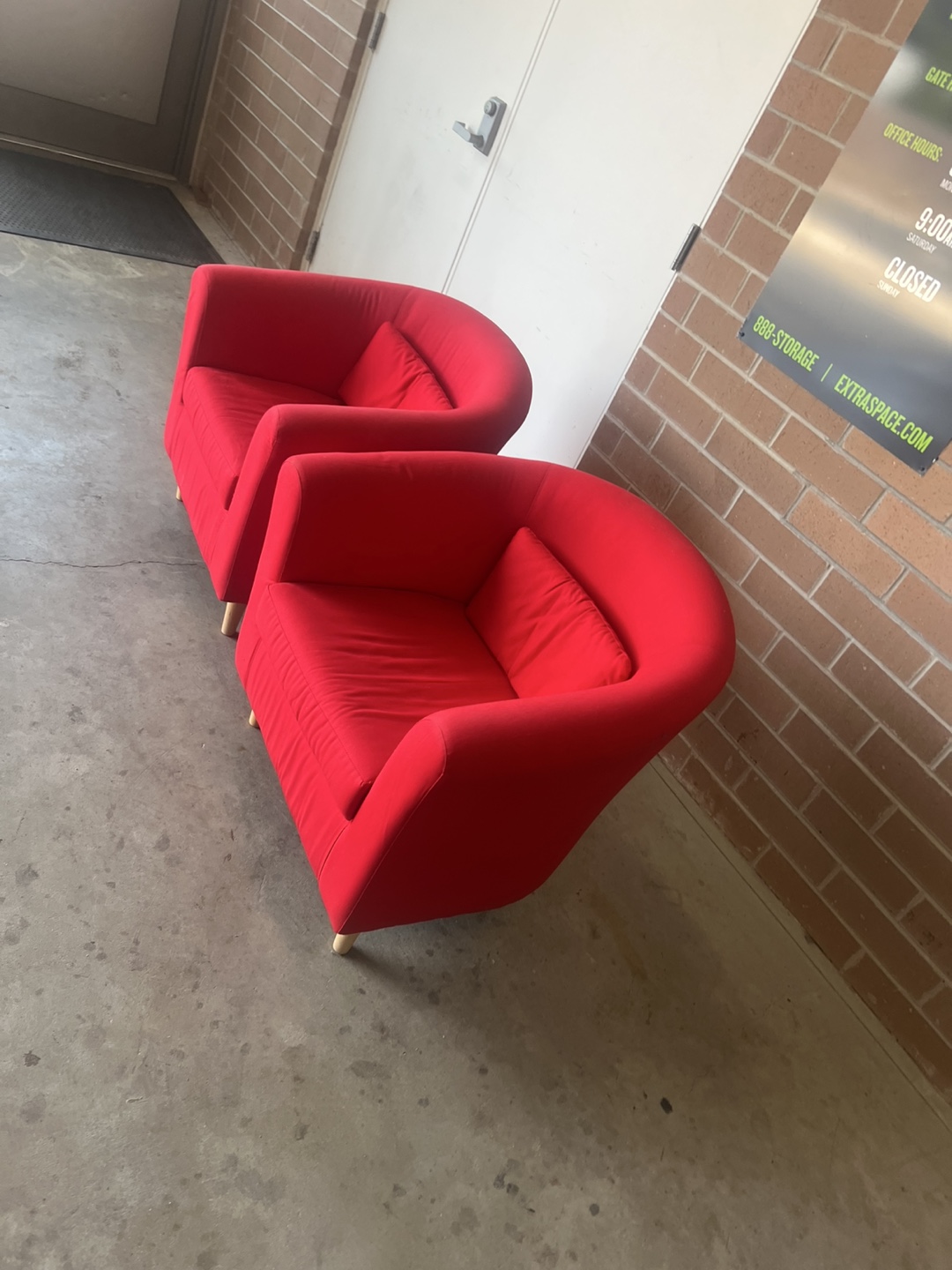 Pair of Red Armchairs - photo 5