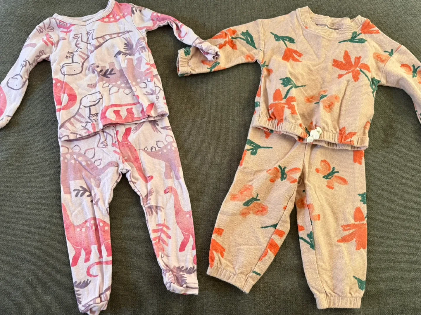 Baby/Toddler Clothes Bundle image indicator(5)